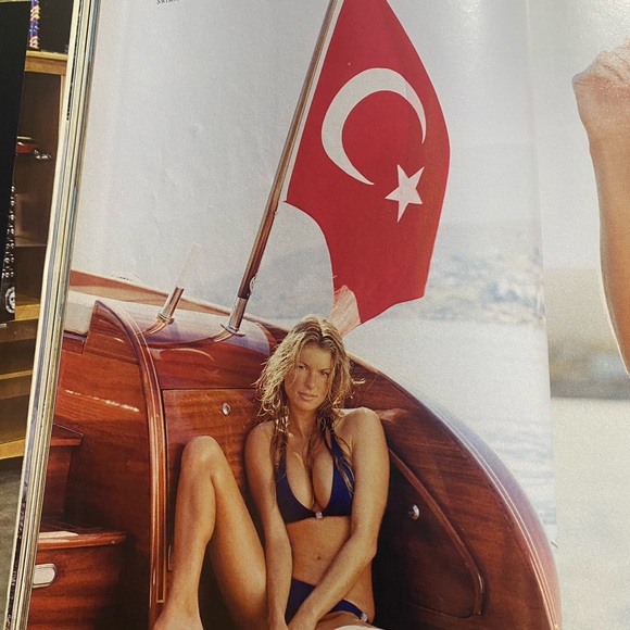 Sports illustrated too much fun magazine winner 2003 with - Picture 5 of 7